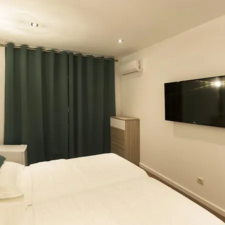 Guest house Suites Deluxe
