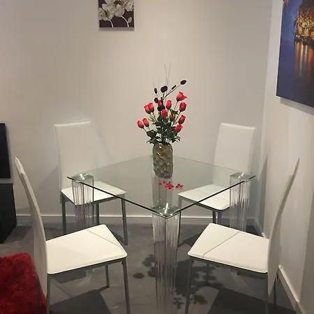 Guest house Suites Deluxe *