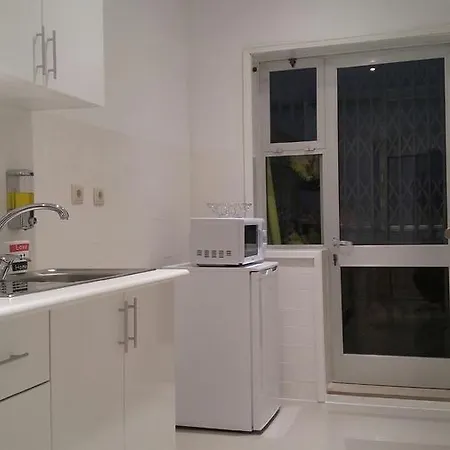 Suites Deluxe Guest house